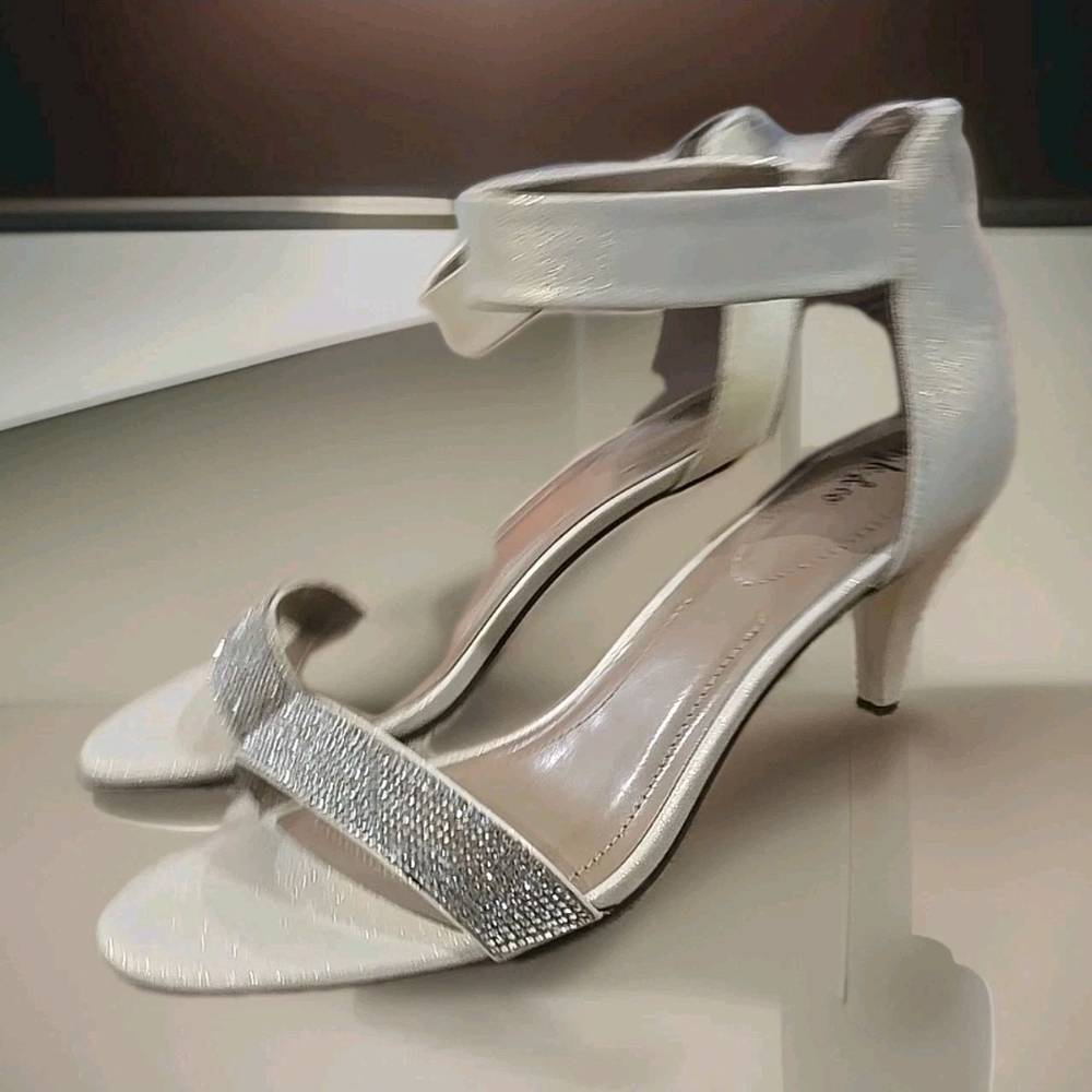 Style & Co Cream Gold Rhinestone Ankle Strap Heels Sandals Size 12M Dress Shoes - Picture 5 of 11